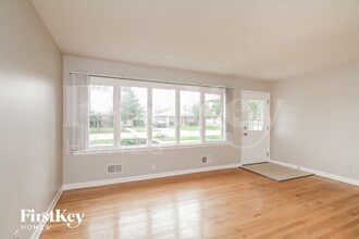 8840 Sproat Ave in Oak Lawn, IL - Building Photo - Building Photo