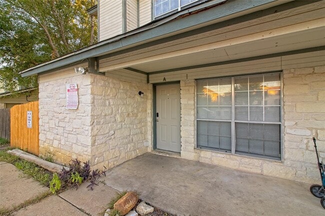 2211 Creekside Ln in Georgetown, TX - Building Photo - Building Photo