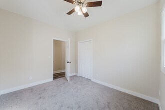 1327 Lillian Ave in Louisville, KY - Building Photo - Building Photo