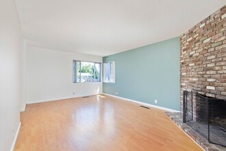 405 Whitehall Rd in Alameda, CA - Building Photo - Building Photo