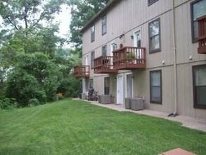 2512 Elmwood Pkwy in Arnold, MO - Building Photo - Building Photo