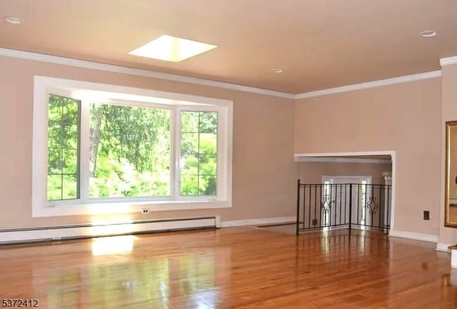 26 Parker Pl in Upper Saddle River, NJ - Building Photo - Building Photo