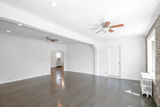 235 N Ardmore Ave in Villa Park, IL - Building Photo - Building Photo