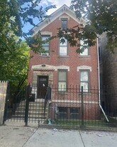 2829 W Polk St in Chicago, IL - Building Photo