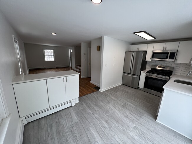 36 Hill Rd in Belmont, MA - Building Photo - Building Photo