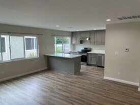 3671 Howard Ave, Unit 3 in Los Alamitos, CA - Building Photo