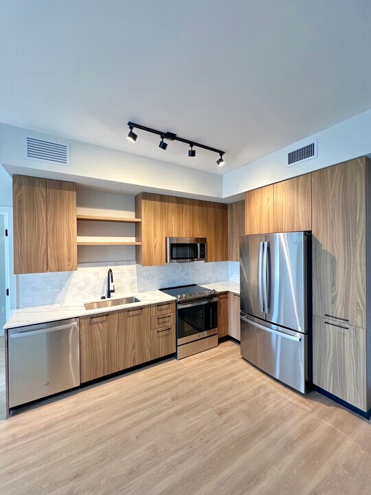 960 NE 92nd St, Unit C1 in Miami Shores, FL - Building Photo