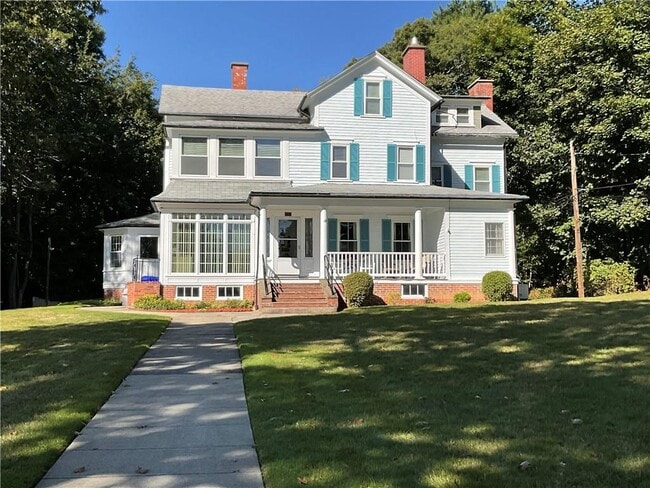 property at 2-2R Payan St