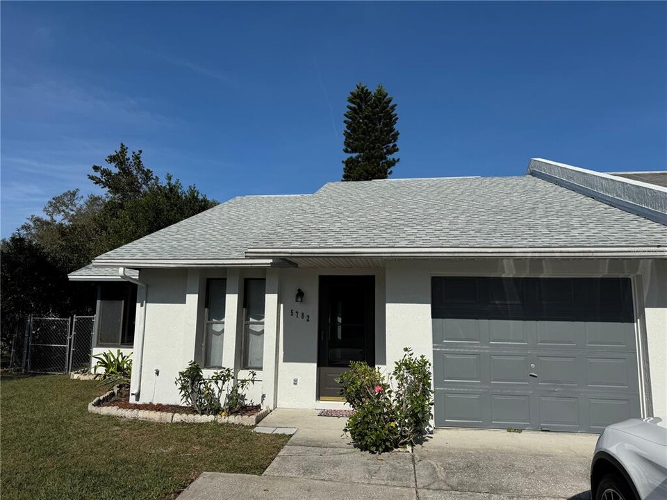 5782 Granite Ln in Lakeland, FL - Building Photo