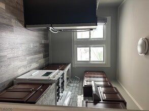 114 Broughton Ave in Bloomfield, NJ - Building Photo - Building Photo