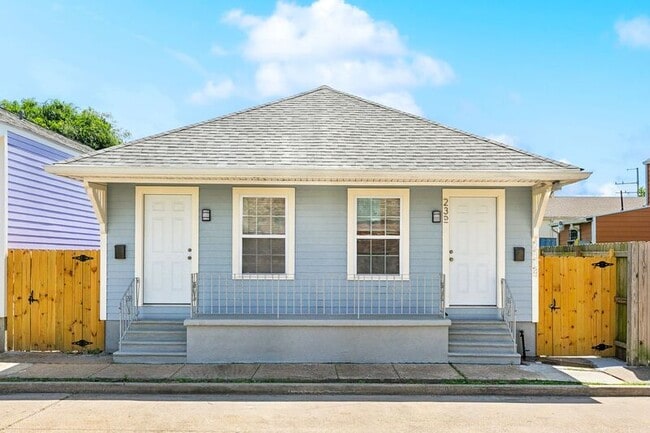 property at 2322 St Andrew St
