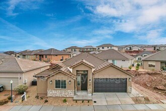 2261 S Tonaquint Dr in Saint George, UT - Building Photo - Building Photo