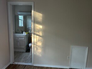 573 Thrush Ct, Unit B in Yardley, PA - Building Photo - Building Photo