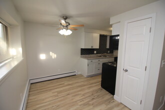 Mesa Heights Apartments in Sioux Falls, SD - Building Photo - Building Photo