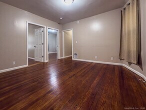 19 Upson St in Bristol, CT - Building Photo - Building Photo