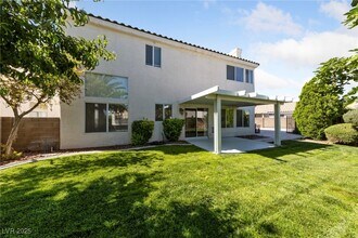 2890 Skowhegan Dr in Henderson, NV - Building Photo - Building Photo