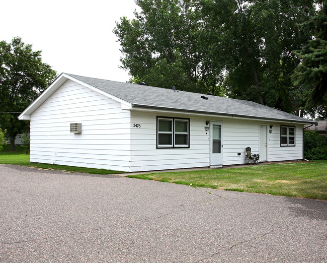 5476-5494 Main Ave NE in Albertville, MN - Foto de edificio - Building Photo