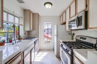 13322 Caminito Ciera, Unit 160 in San Diego, CA - Foto de edificio - Building Photo