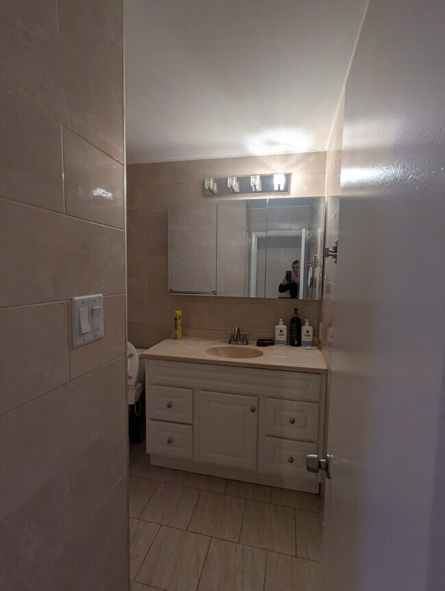 805 Red Lion Rd, Unit oleg