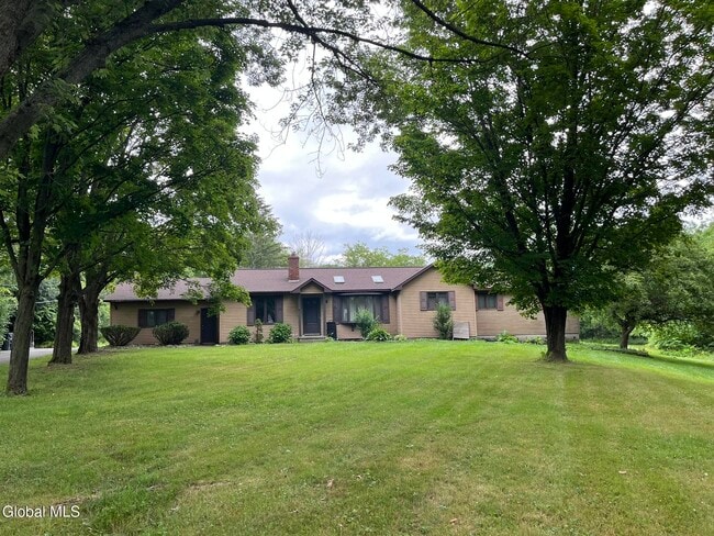656 Sacandaga Rd in Schenectady, NY - Building Photo - Building Photo