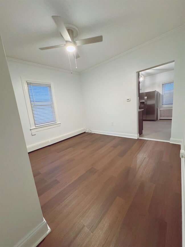 24 Pamrapo Ave in Jersey City, NJ - Building Photo - Building Photo