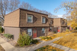 Valley View Townhomes in Onalaska, WI - Building Photo