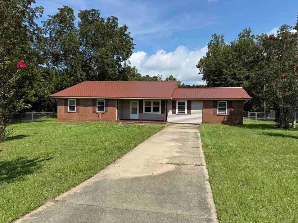 832 Malvern Rd in Dothan, AL - Building Photo