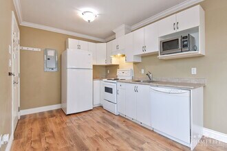 7052-7195 195 St in Surrey, BC - Building Photo - Building Photo