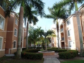 6801 SW 44th St, Unit #202 in Miami, FL - Building Photo - Building Photo