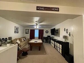 4302 N Sunset Cliff Dr in Tucson, AZ - Foto de edificio - Building Photo