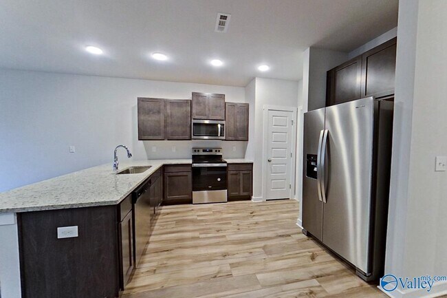 6425 Upchurch Dr in Huntsville, AL - Building Photo - Building Photo