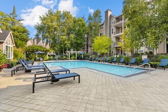Highgrove in Everett, WA - Foto de edificio - Building Photo