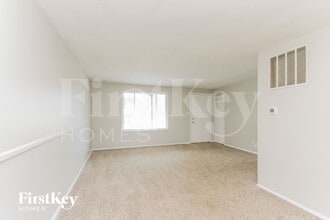 5901 Pemberly Dr in Indianapolis, IN - Foto de edificio - Building Photo