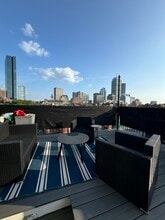 265 Beacon St, Unit 5 in Boston, MA - Building Photo - Building Photo