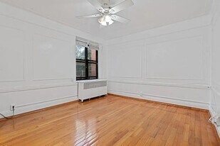 85-11 Lefferts Blvd in Queens, NY - Building Photo