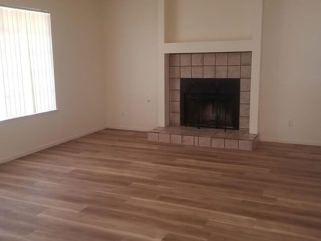 3309 N Miramar Dr in Las Vegas, NV - Building Photo - Building Photo