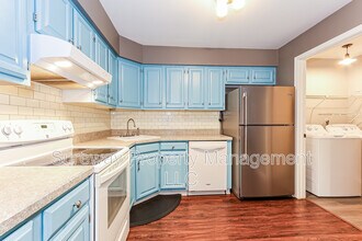 3 Harrogate Ct in Washington Township, NJ - Building Photo - Building Photo