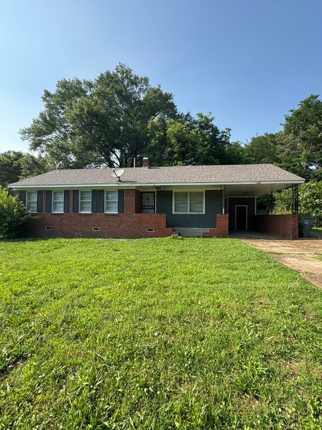 2170 St Elmo Ave in Memphis, TN - Building Photo - Building Photo
