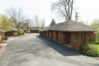 Castlebrooke Condos in Buffalo, NY - Foto de edificio - Building Photo