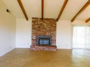 9214 E Belmont Ave in Sanger, CA - Building Photo - Building Photo