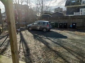 1570 Walnut St in Halifax, NS - Building Photo - Building Photo