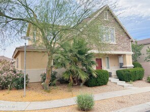 3041 W Darien Way in Phoenix, AZ - Building Photo - Building Photo