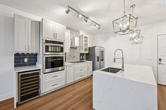 Grande Pointe in Orlando, FL - Building Photo - Building Photo