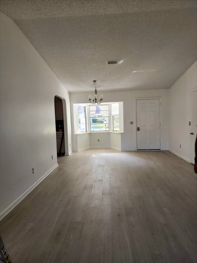 8437 SW 90th St in Ocala, FL - Building Photo - Building Photo