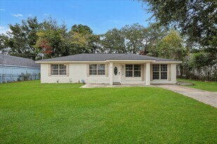 720 Dixon St in Savannah, GA - Building Photo