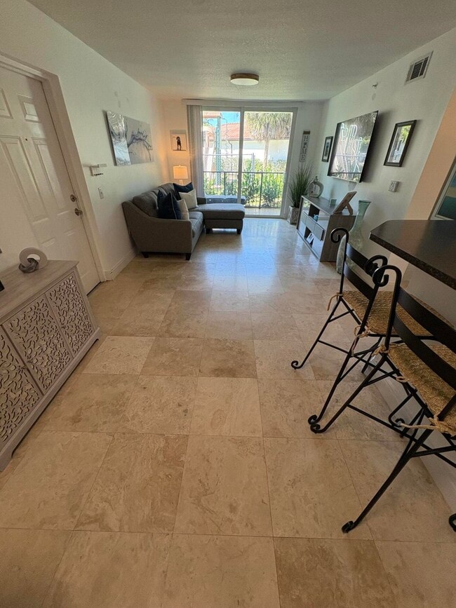 1205 Villa Cir in Boynton Beach, FL - Building Photo - Building Photo