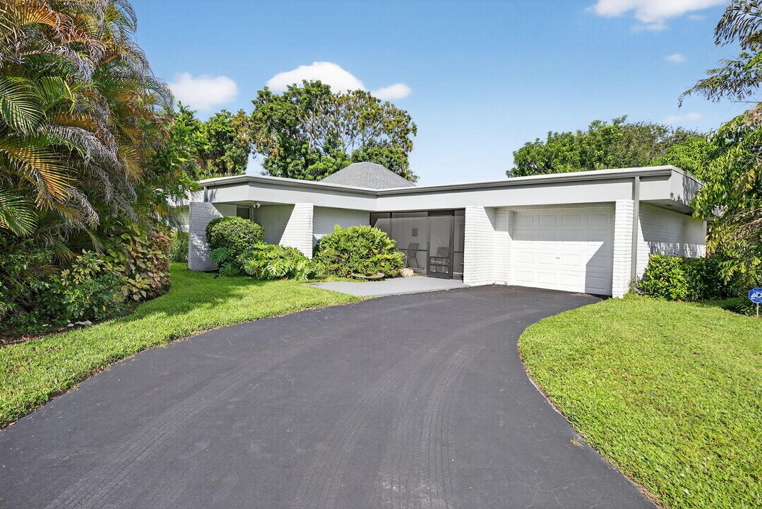 5503 Bluejack Oak Cir in Tamarac, FL - Foto de edificio