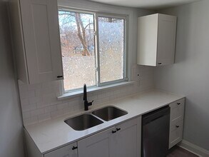 44 Alfred St in Barrie, ON - Building Photo - Building Photo