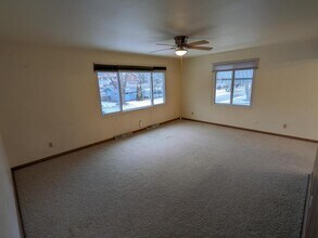 1 James Pl in Bloomington, IL - Building Photo - Building Photo