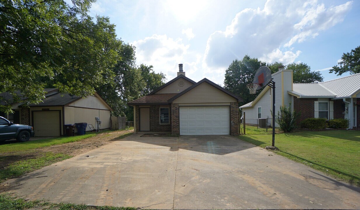 4200 S 16th St in Fort Smith, AR - Building Photo